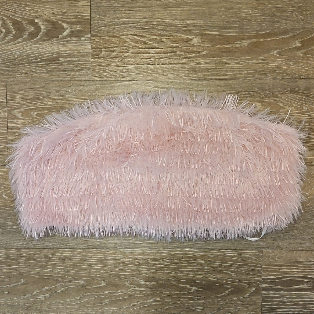 3X SHAGGY LIGHT PINK CROP TOP WITH GLITTERY STRANDS